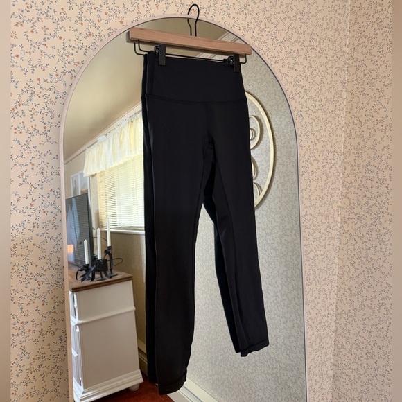 Lululemon Wunder Train HR Tight 25” - Picture 9 of 10